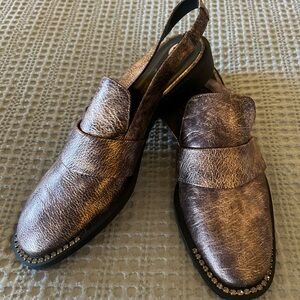 NWOT Free People sling back loafer style metallic color shoes.  Sz 11